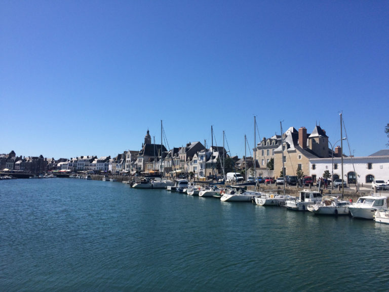 A deux heures de Paris